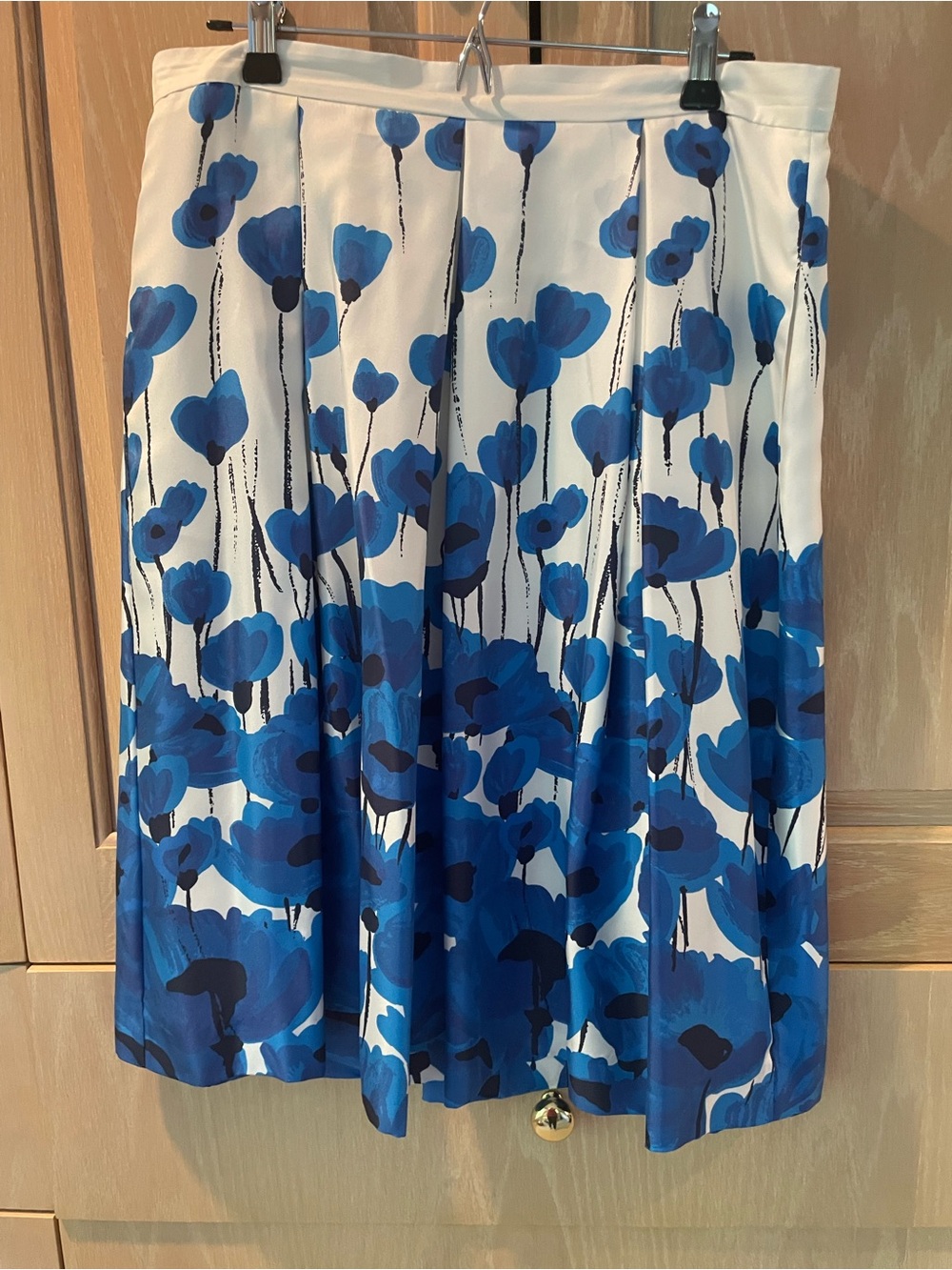 Brooks Brothers Silk Blue and White Floral Pleated Skirt - Picture 3 of 4